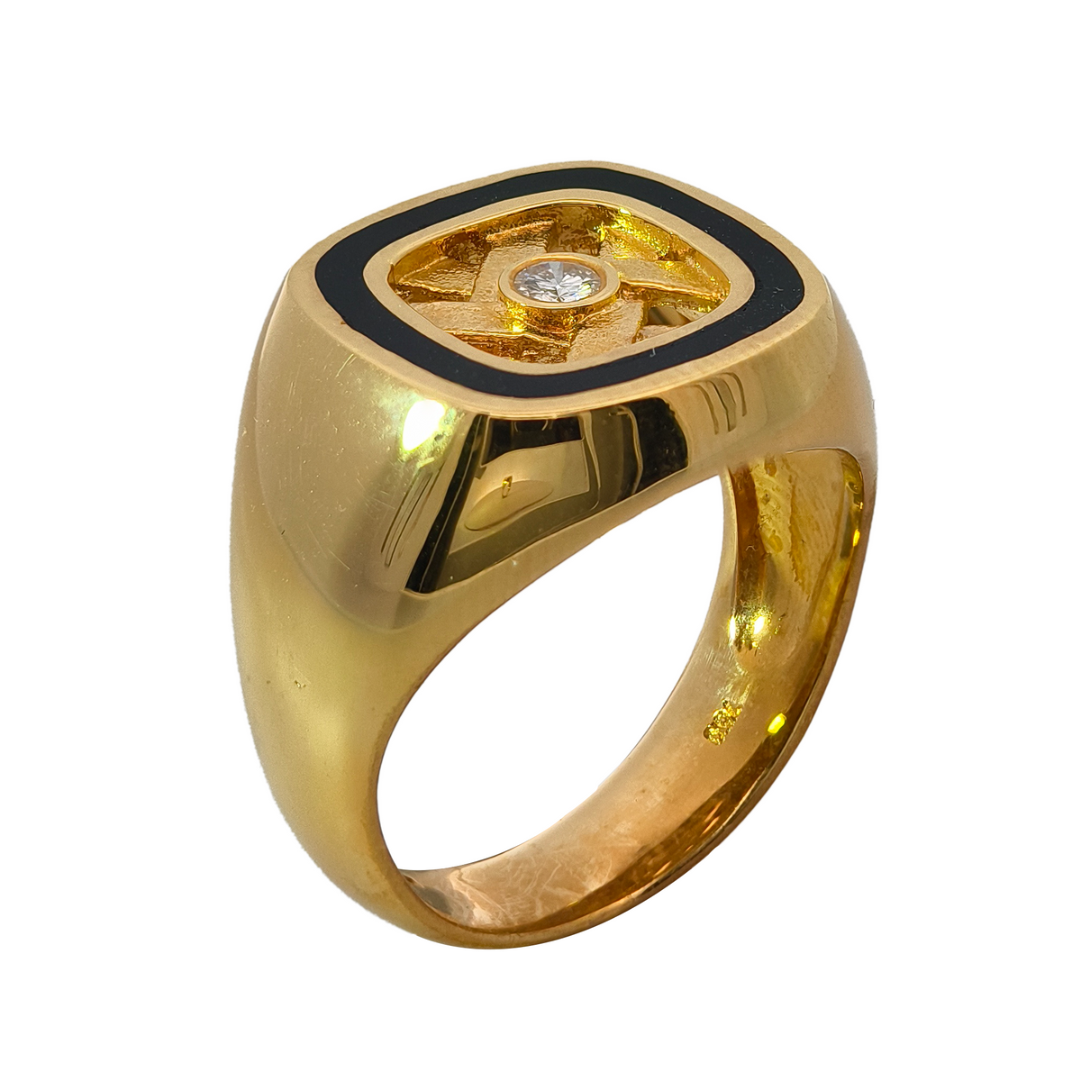 18KT Yellow Gold Onyx & Diamond Ring