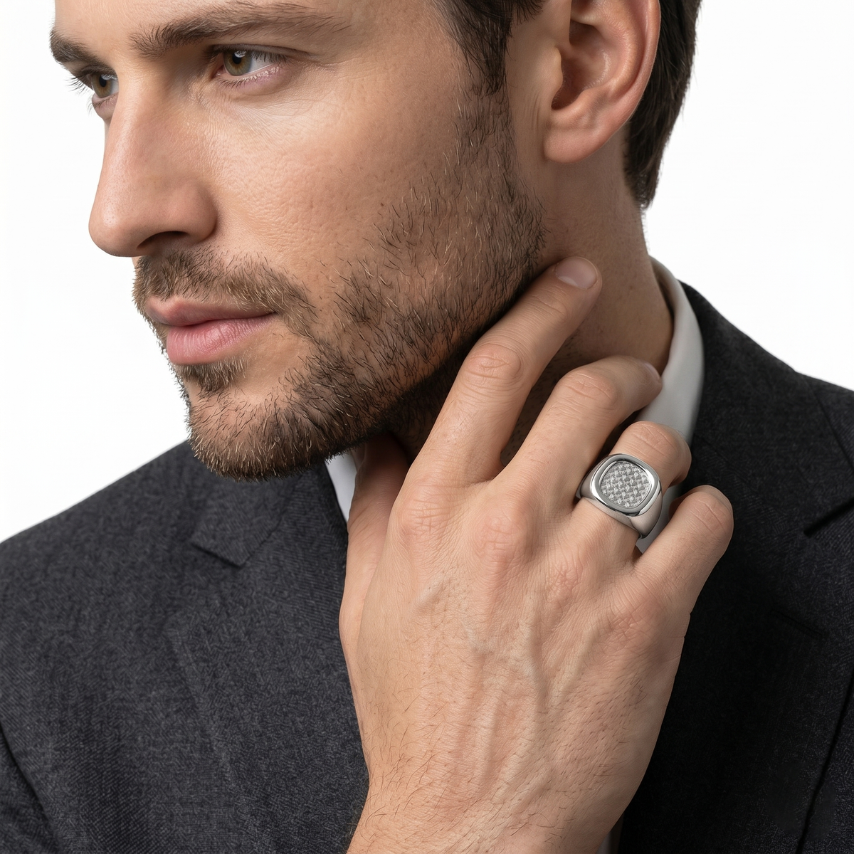 18KT White Gold Ring