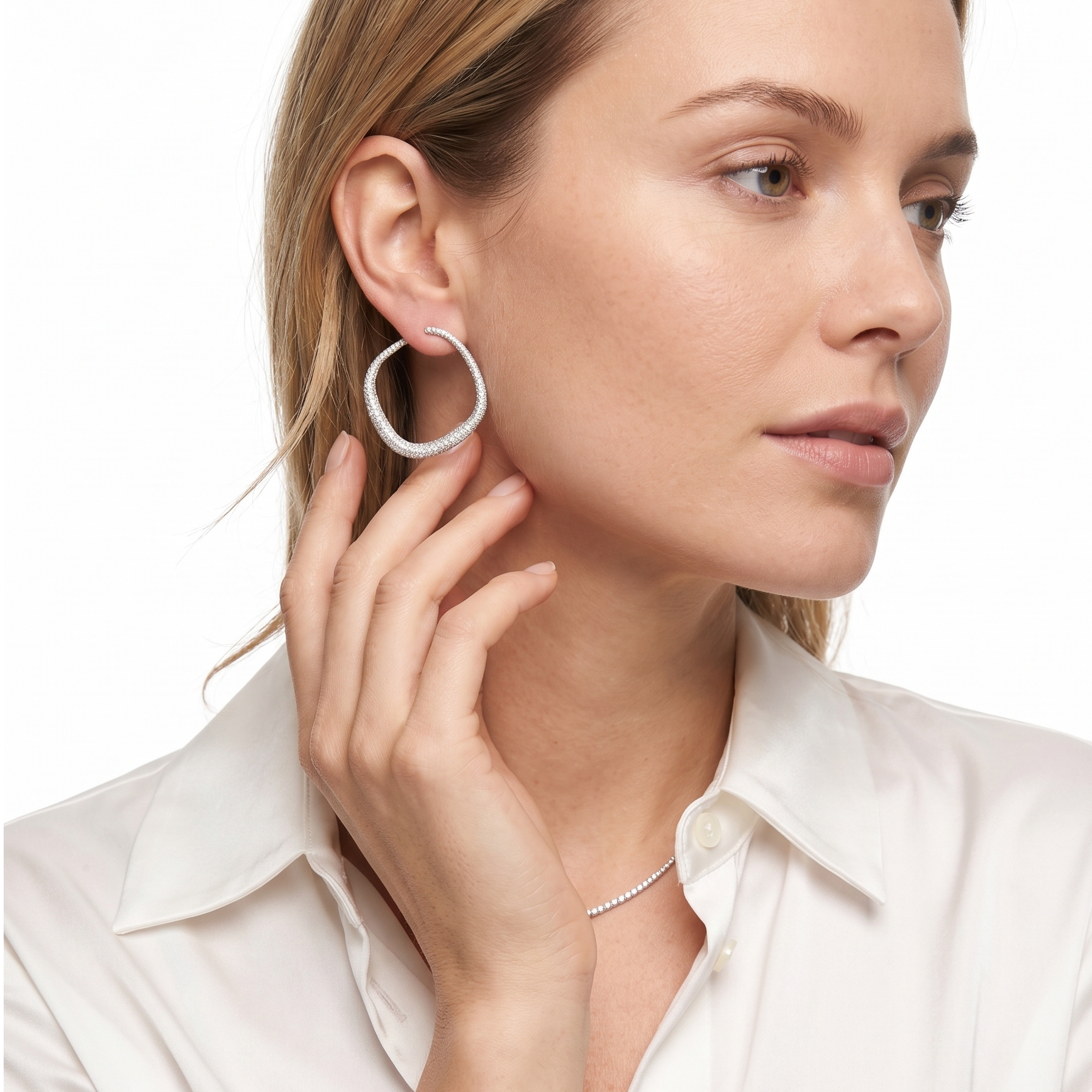 18KT White Gold Diamond Earrings