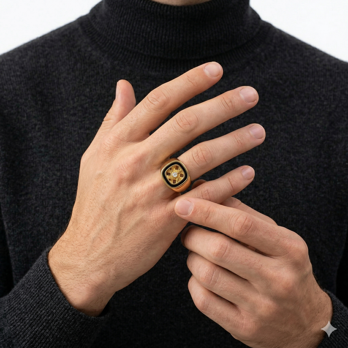 18KT Yellow Gold Onyx & Diamond Ring